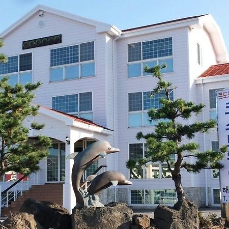 Coastway Pension Jeju Exterior foto